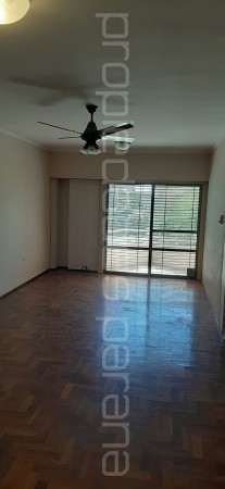 OPORTUNIDAD: VENDO PISO CON COCHERA, en pleno Parque, calle Mitre