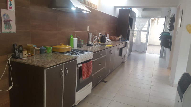 NUEVO INGRESO: VENDO IMPECABLE CASA EN ZONA PLAZA SAENZ PEÑA