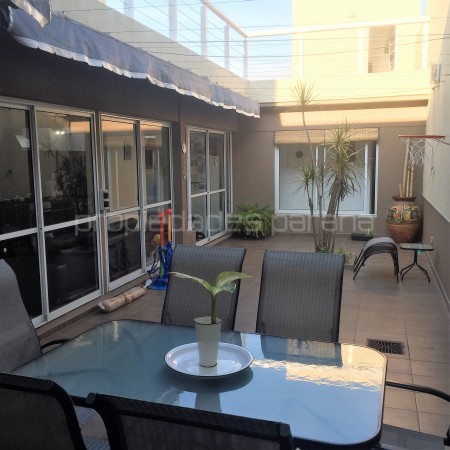 NUEVO INGRESO: VENDO IMPECABLE CASA EN ZONA PLAZA SAENZ PEÑA