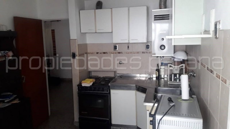 OPORTUNIDAD: VENDO COMODA CASA EN ZONA PARQUE - 3 Dormitorios y Cochera